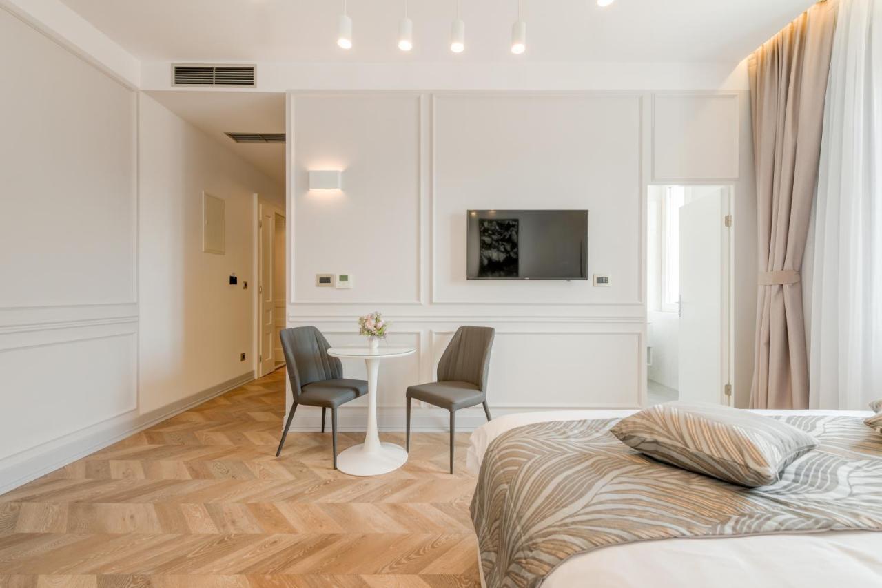 Luxury Rooms L'Avenue 2 Σπλιτ Εξωτερικό φωτογραφία